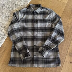 Lululemon Masons Peak Flannel Men's Size M Black Gray Plaid Button Down